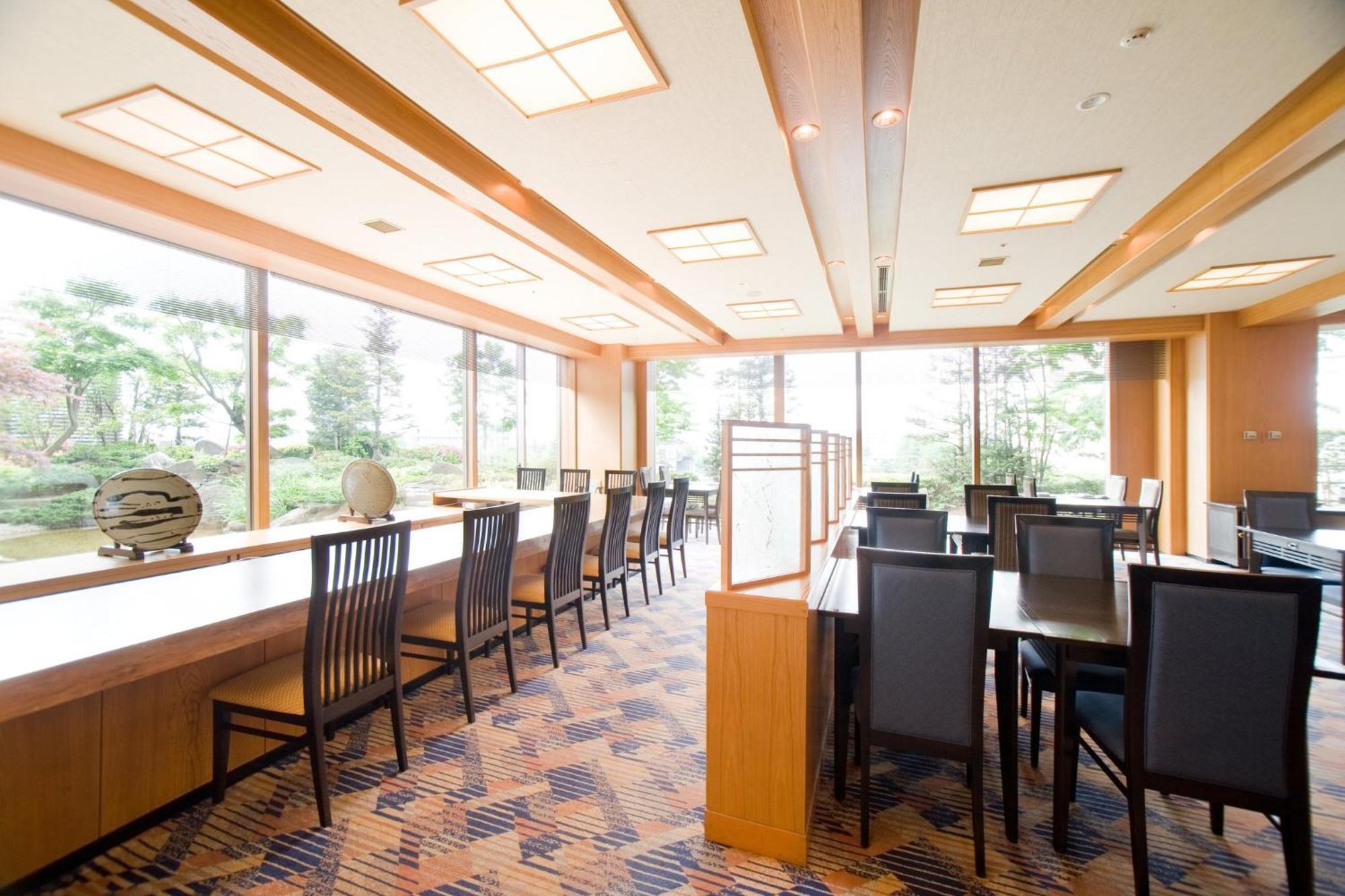 Hotel Ana Crowne Plaza Toyama By Ihg Exterior foto