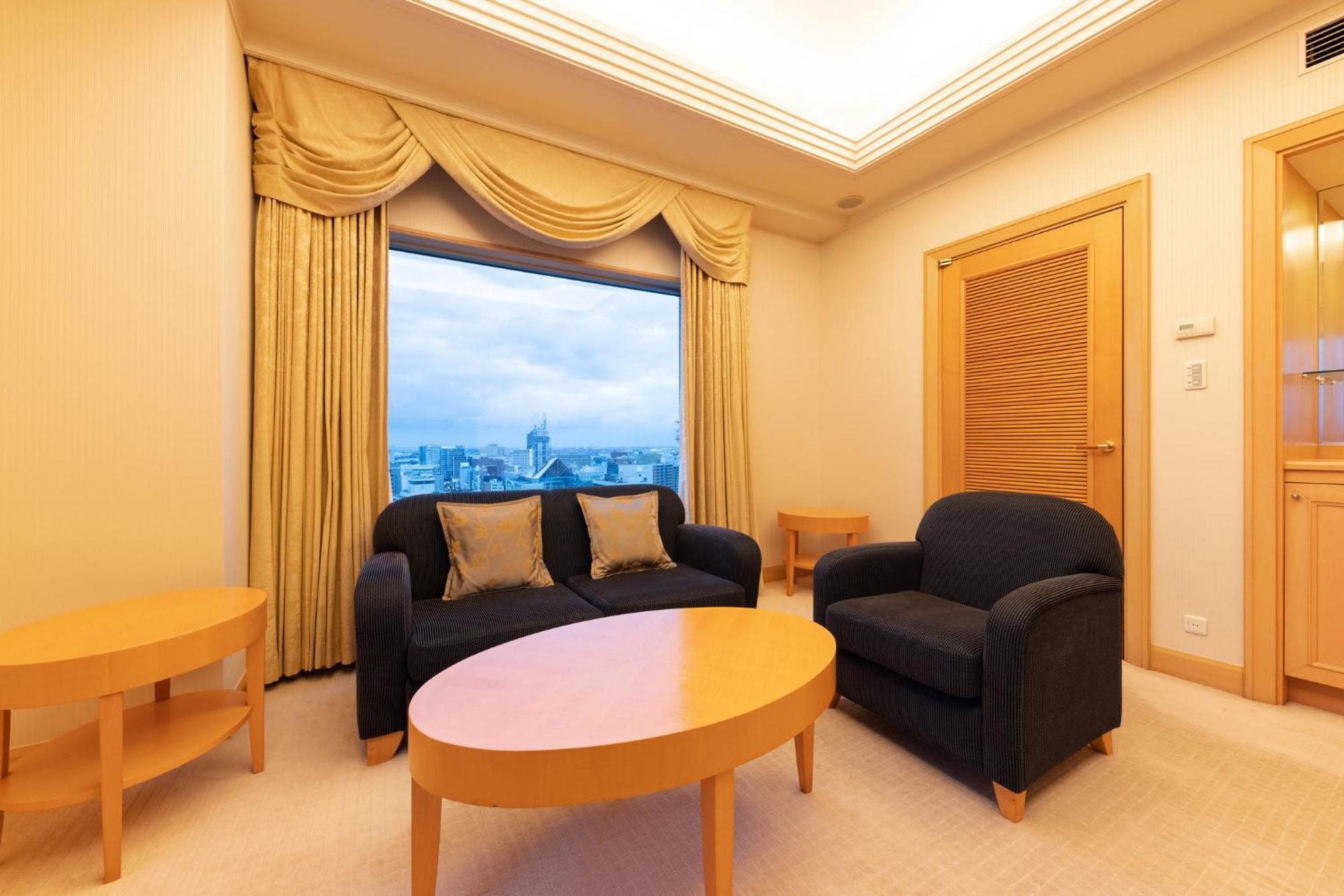 Hotel Ana Crowne Plaza Toyama By Ihg Exterior foto